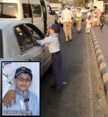 عطائونا لك عامل النظافة ” مجموعة عطاء مكة التطوعية ترسم الفرحة في وجوه عمال النظافة