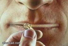 صبي صيني يشوه منحوتة مصرية ووالداه يعتذران لمصر