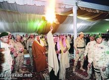 وزير وزير الحرس الوطني سوف نتسلم طائرات اباتشي وبلاد هوك واحسد زملائي الضباط والجنود انهم في الميدان بالزي العسكري وانا بالمدني