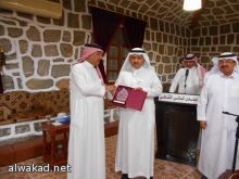 ولي العهد وزير الدفاع السعودي وقيادات القوات المسلحة في مركز عمليات الدفاع الوطني في اجتماع عاجل عن الجاهزية والقوة ضد اعداء الوطن واجتماع لامراء المناطق