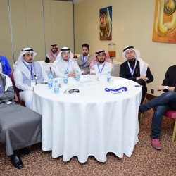 مفتي السعودية خطيبا : كُتاب عدل وسماسرة أراض يخدعون المشترين بصكوك مزيفة