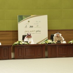 طرفه المطيري حولت موضة الملابس الي صناعة عسكرية طبية