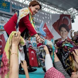 فرنسية تضع مولودا في قطار فمنح الوليد ركوب القطارات ربع قرن مجانا