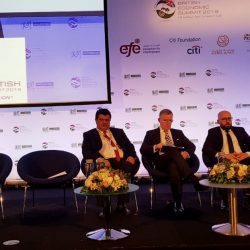 الصين تهب لبنان 1067 طنا من القمح لدعم اللبنانيين والنازحين السوريين الأكثر فقرا الصين تهب لبنان 1067 طنا من القمح لدعم اللبنانيين والنازحين السوريين الأكثر فقرا
