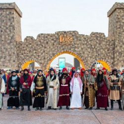 بوابة االمدينة المنورة على طريق الهجرة السريع تحاكي الطراز العمراني التاريخي بالمنطقة – بوابة االمدينة المنورة على طريق الهجرة السريع تحاكي الطراز العمراني التاريخي بالمنطقة –