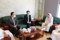 بطلات عربيات رفعن أعلام بلدانهن