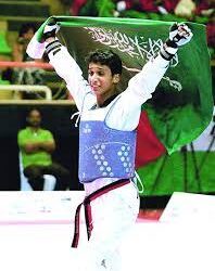 الأمير خالد الفيصل يعلن أسماء الفائزين بجائزة مكة للتميز الأمير خالد الفيصل يعلن أسماء الفائزين بجائزة مكة للتميز