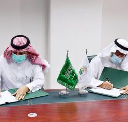 جامعة اليمامة تحتفل بالدكتور حمزة المزيني ومؤسسات حكومة واهلية