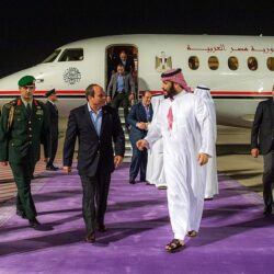 فنلندية تكتشف بركة على شكل قلب وسط صحراء السعودية فنلندية تكتشف بركة على شكل قلب وسط صحراء السعودية