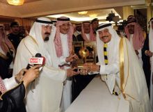 مصر مهددة بالإبعاد من تصفيات مونديال 2014 بسبب الجزائر