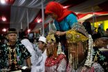 وزير إندونيسي يطالب بإصدار فتوى تدعو الأثرياء للزواج من الأسر الفقيرة