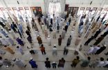 باكستان تسمح بالصلاة في المساجد.. وتشترط ارتداء الكمامات والتباعد بين المصلين