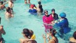 نساء مسلمات يتحدين حظر البوركيني في حمام سباحة بفرنسا