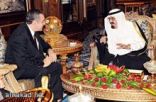 رئيس الوزراء المصري أستاذ هندسة النقل سابقا بجامعة الملك سعود  يزور السعودية نافيا ان تكون السعودية مارست ضغوطا لمنع محاكمة مبارك او طرد العاملين المصريين