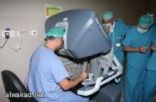 جراح آلي يستبدل مثانة بريطاني مصاب بالسرطان
