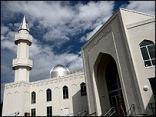 الطائفة الاحمدية تفتتح أكبر مسجد في كندا