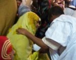 موريتاني تحرش بالشاعرة  روضه الحاج وهددها ، لكن تنازل مقابلة قبلة