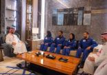 ولي العهد يستقبل رواد الفضاء السعوديين قبل انطلاق رحلتهم إلى الفضاء