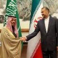 وزيرا الخارجية الإيراني والسعودي يبحثان العلاقات الثنائية على هامش اجتماعات الجمعية العامة للأمم المتحدة